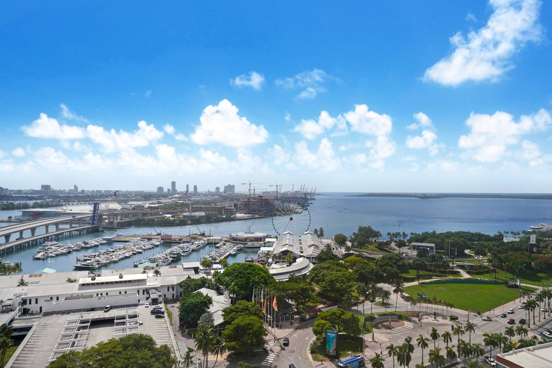  398 NE 5th St, Miami, FL, 33132 - 物件實景