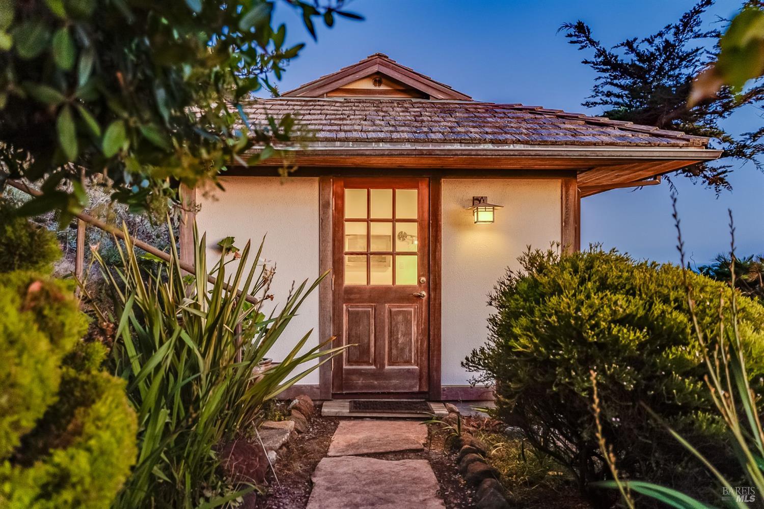 Bolinas, California, 94924, United States, 2 Bedrooms Bedrooms, ,3 BathroomsBathrooms,Residential,For Sale,1906337