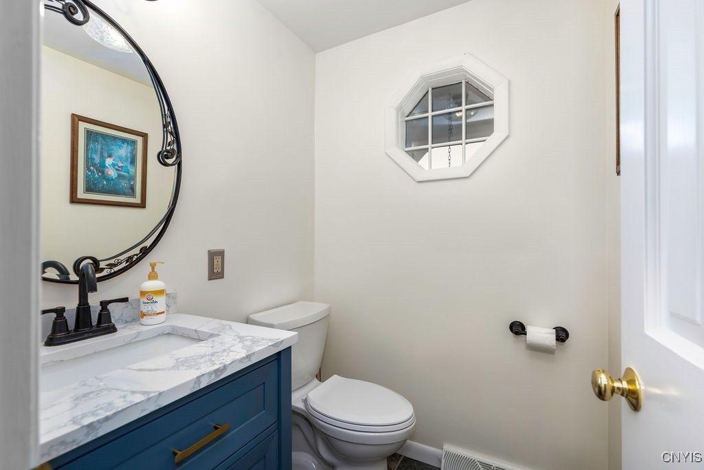 Jamesville, New York, 13078, United States, 4 Bedrooms Bedrooms, ,4 BathroomsBathrooms,Residential,For Sale,1829138