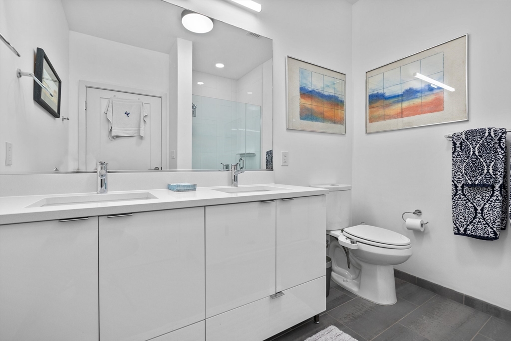 Boston, Massachusetts, 02128, United States, 2 Bedrooms Bedrooms, ,2 BathroomsBathrooms,Residential,For Sale,1780630