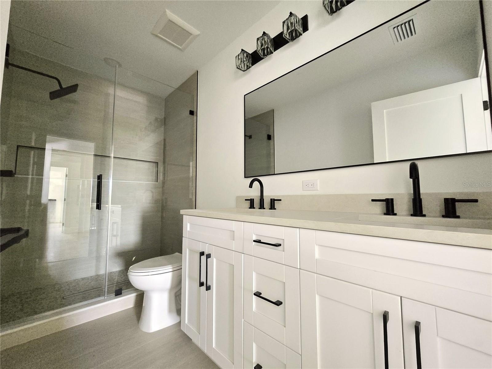 ST PETERSBURG, Florida, 33714, United States, 4 Bedrooms Bedrooms, ,3 BathroomsBathrooms,Residential,For Sale,2036130