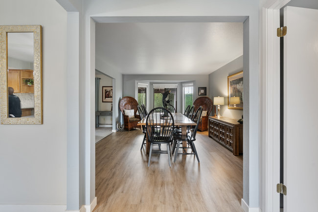 Hollister, California, 95023, United States, 3 Bedrooms Bedrooms, ,2 BathroomsBathrooms,Residential,For Sale,1882231