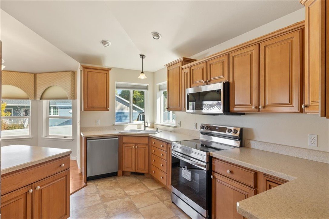 Billings, Montana, 59105, United States, 5 Bedrooms Bedrooms, ,4 BathroomsBathrooms,Residential,For Sale,1976913