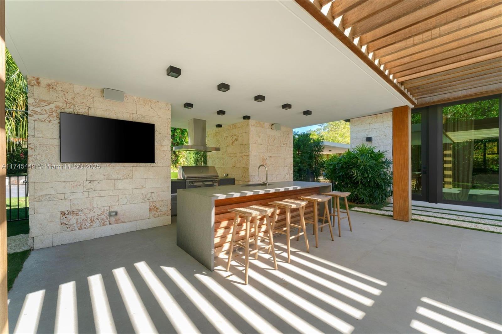Coral Gables, Florida, 33156, United States, 7 Bedrooms Bedrooms, ,8 BathroomsBathrooms,Residential,For Sale,1732082