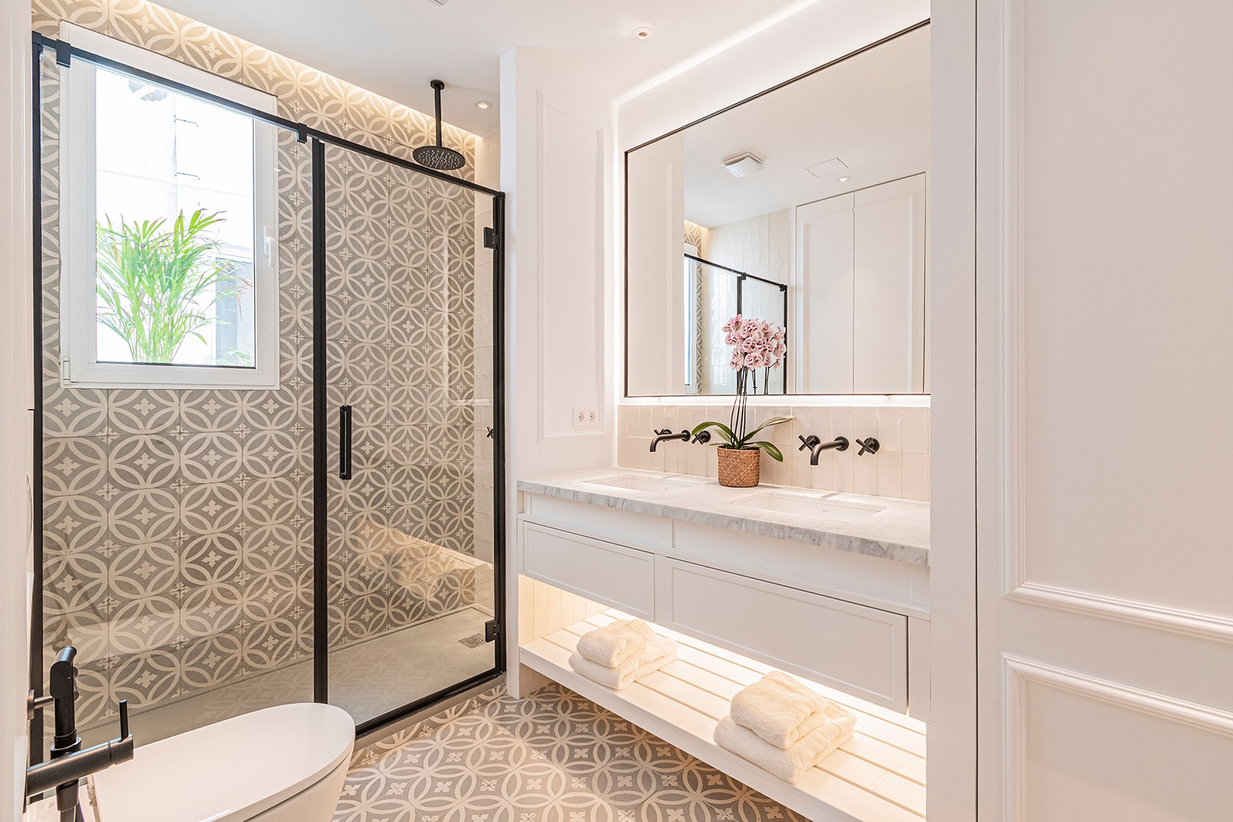  Extraordinary apartment on high floor in central Eixample - 物件實景