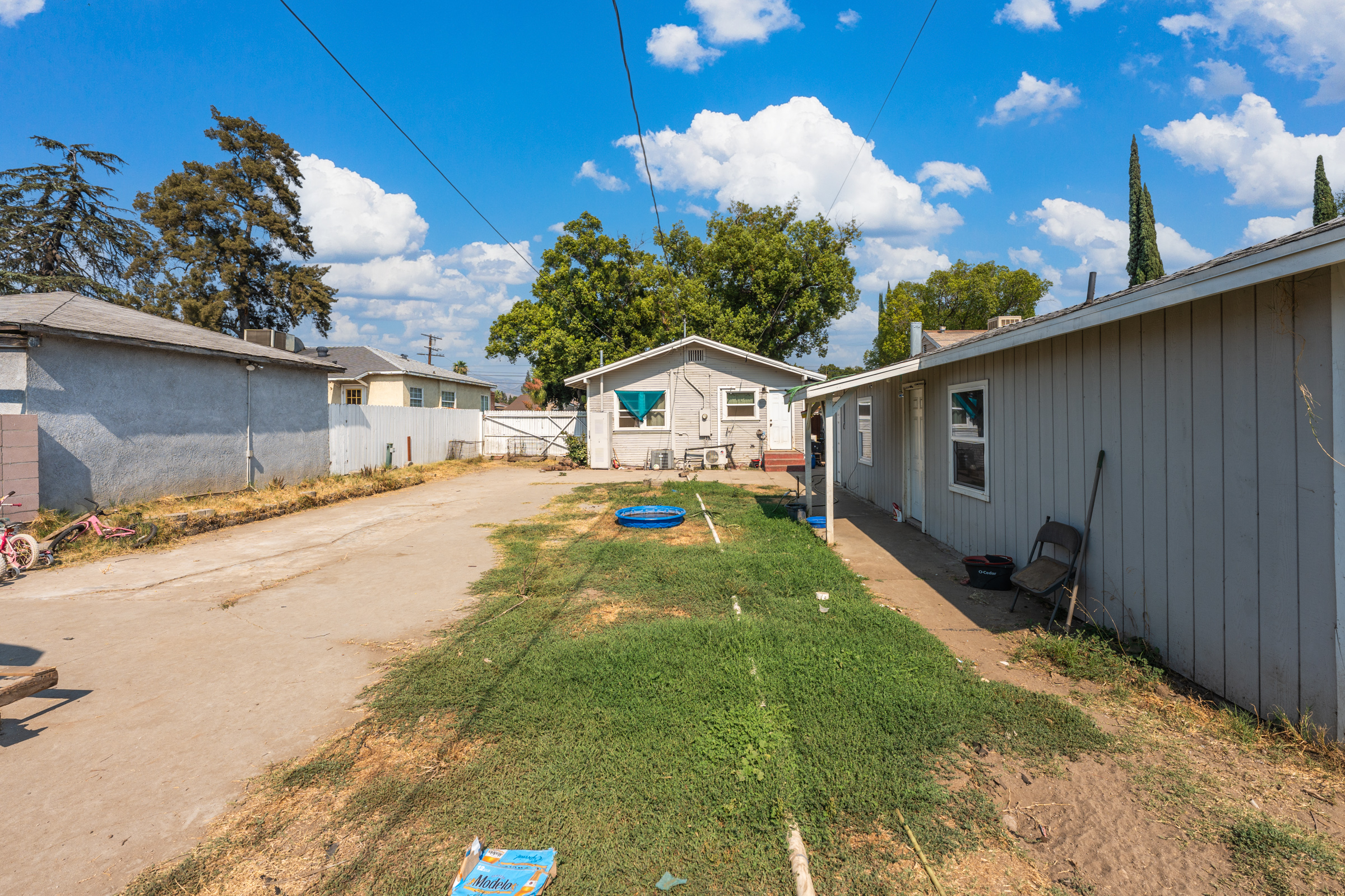 San Bernardino, California, 92405, United States, 3 Bedrooms Bedrooms, ,1 BathroomBathrooms,Residential,For Sale,1982990
