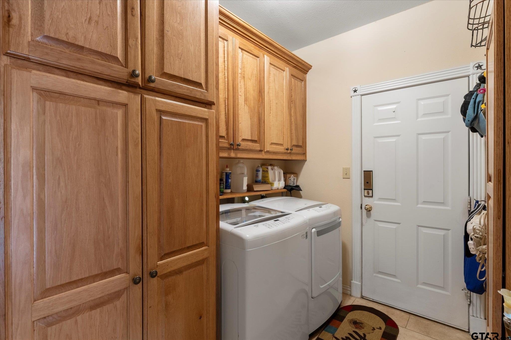 Pittsburg, Texas, 75686, United States, 4 Bedrooms Bedrooms, ,4 BathroomsBathrooms,Residential,For Sale,1983257