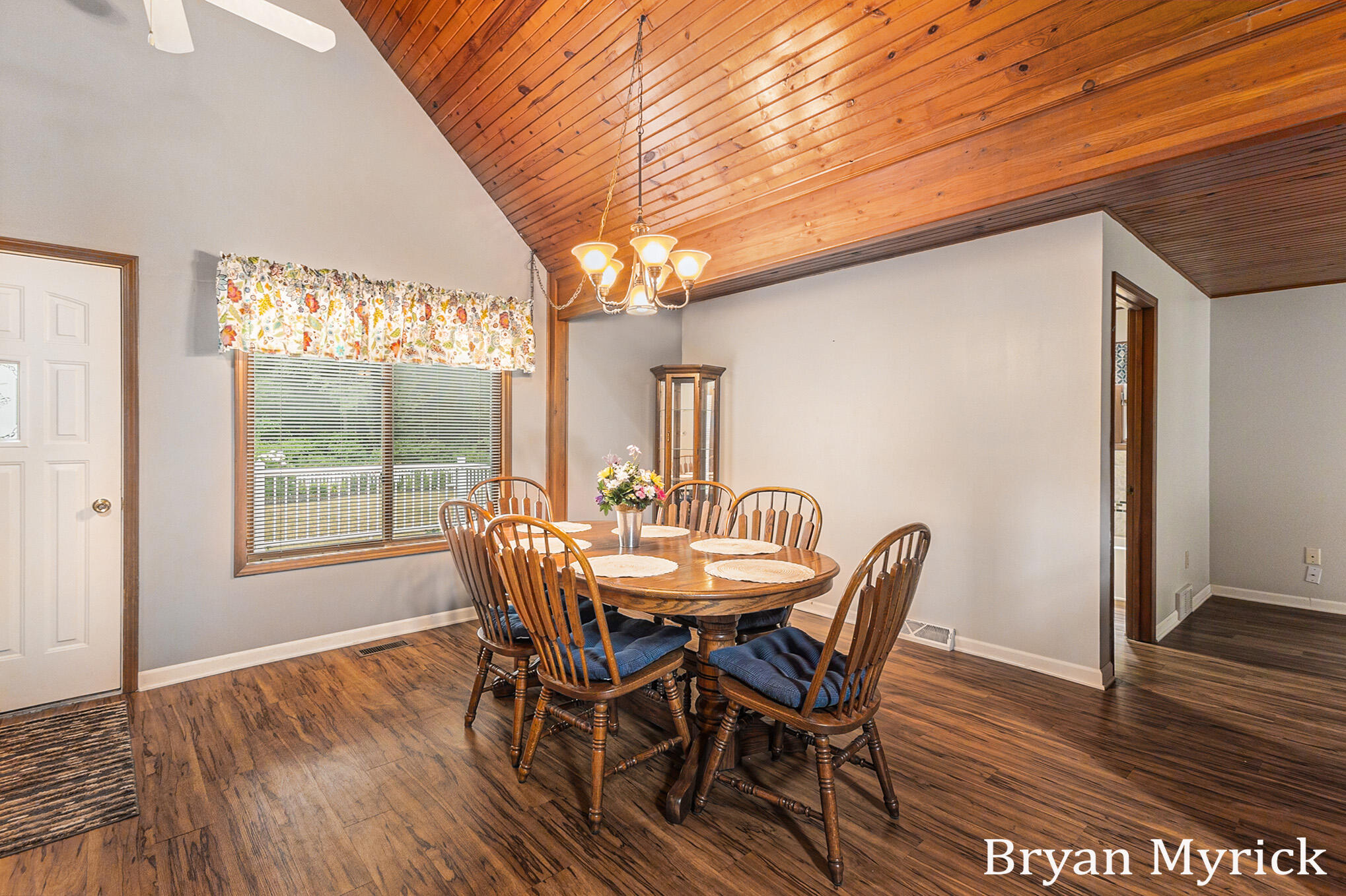 Holland, Michigan, 49423, United States, 3 Bedrooms Bedrooms, ,3 BathroomsBathrooms,Residential,For Sale,1892685