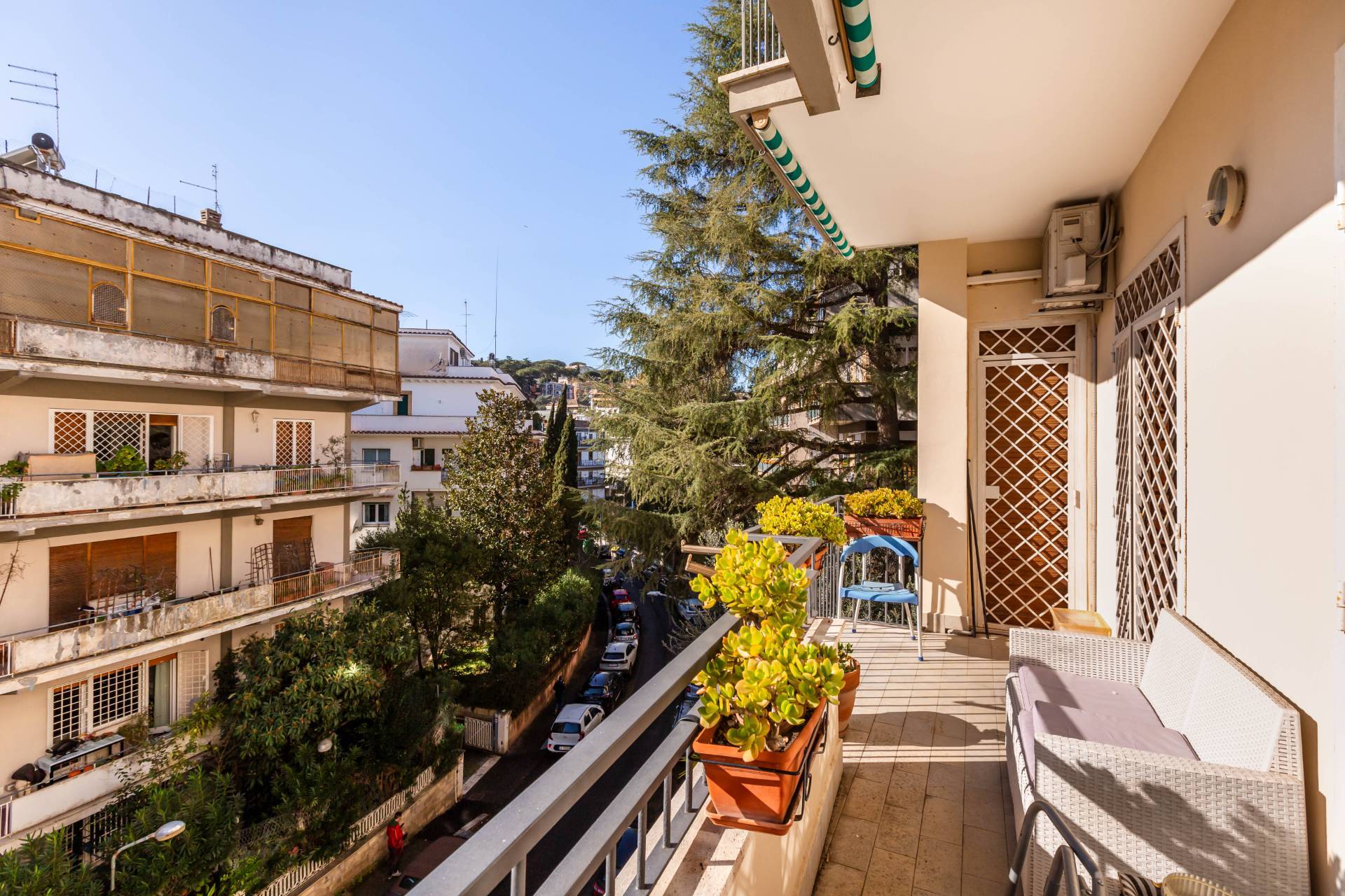 Roma, Roma, 00100, IT, 3 Bedrooms Bedrooms, ,2 BathroomsBathrooms,Residential,For Sale,1877173