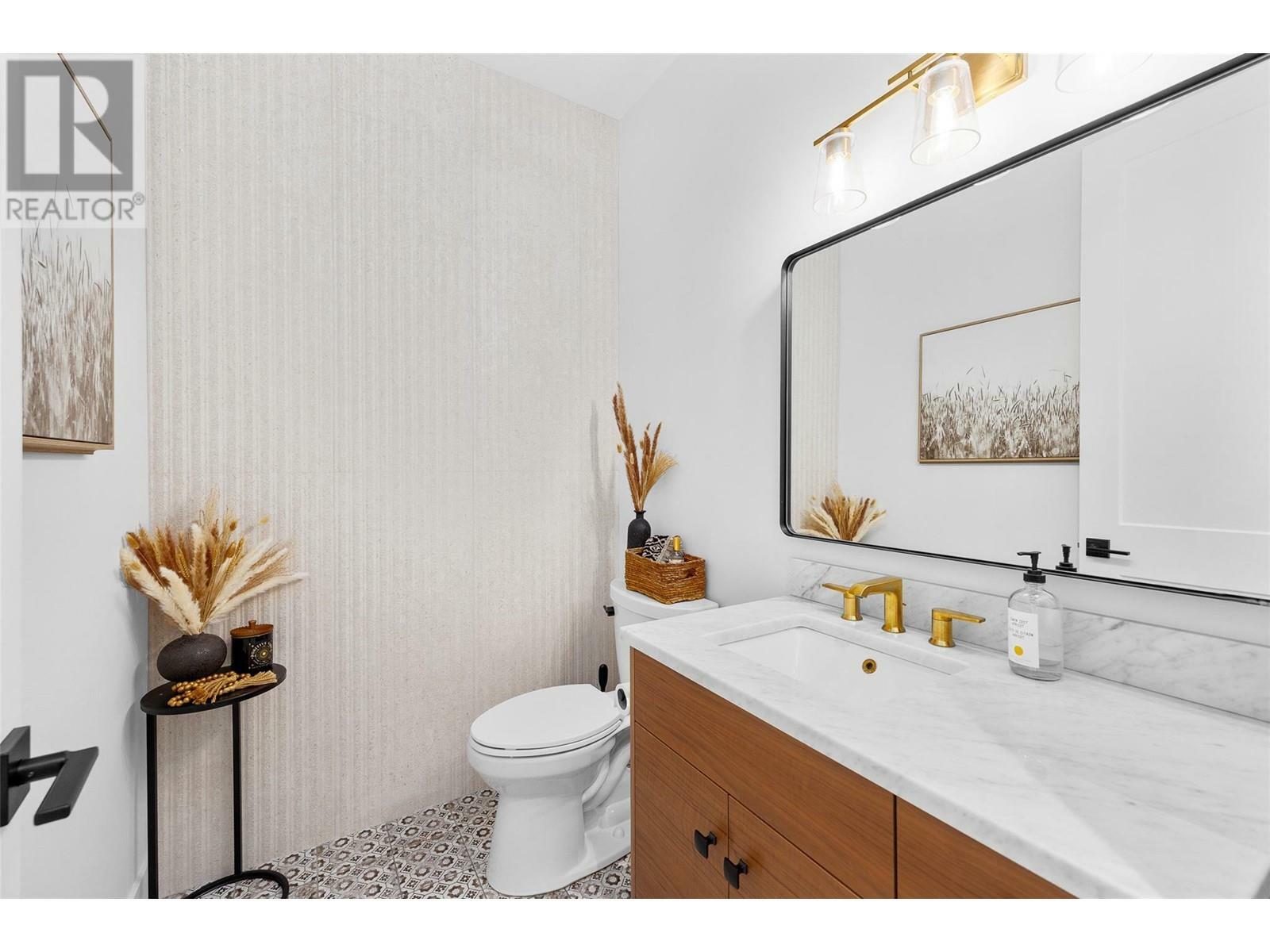 KELOWNA, British Columbia, V1W 4L1, CA, 4 Bedrooms Bedrooms, ,4 BathroomsBathrooms,Residential,For Sale,1838056