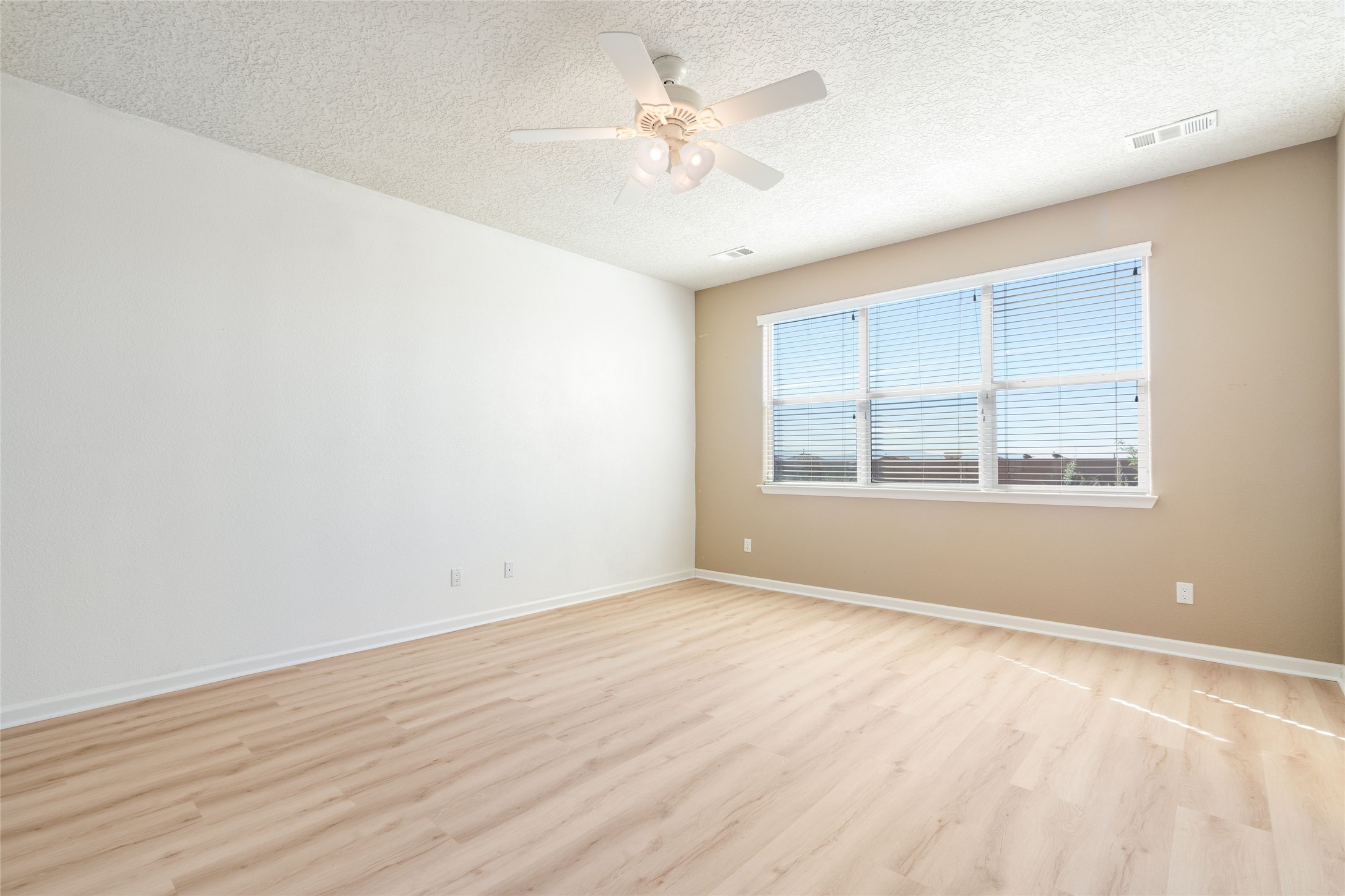  4010 Sierra Alta Ave NE - 物件實景