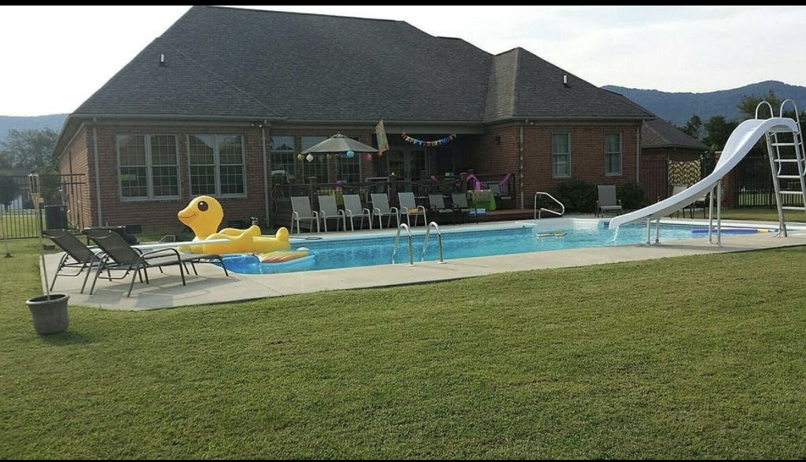 Speedwell, Tennessee, 37870, United States, 5 Bedrooms Bedrooms, ,4 BathroomsBathrooms,Residential,For Sale,1984246