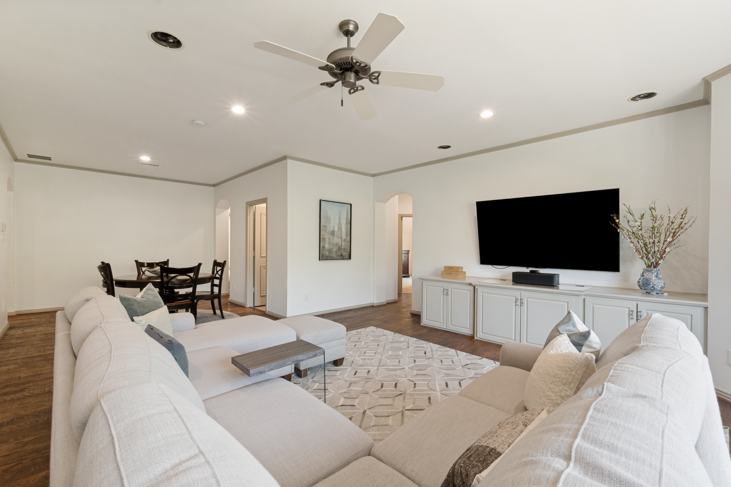  Updated European Transitional in the heart of Preston Hollow - 物件實景
