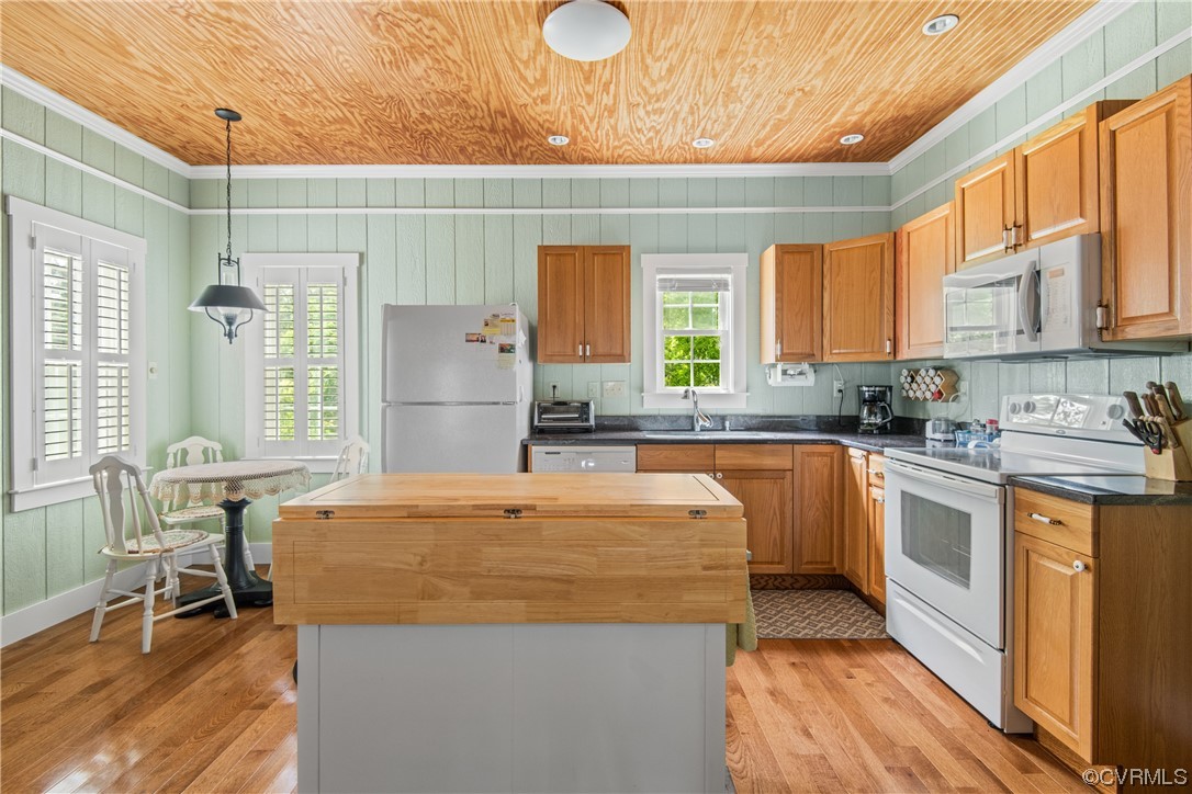 New Canton, Virginia, 23123, United States, 3 Bedrooms Bedrooms, ,2 BathroomsBathrooms,Residential,For Sale,1929008