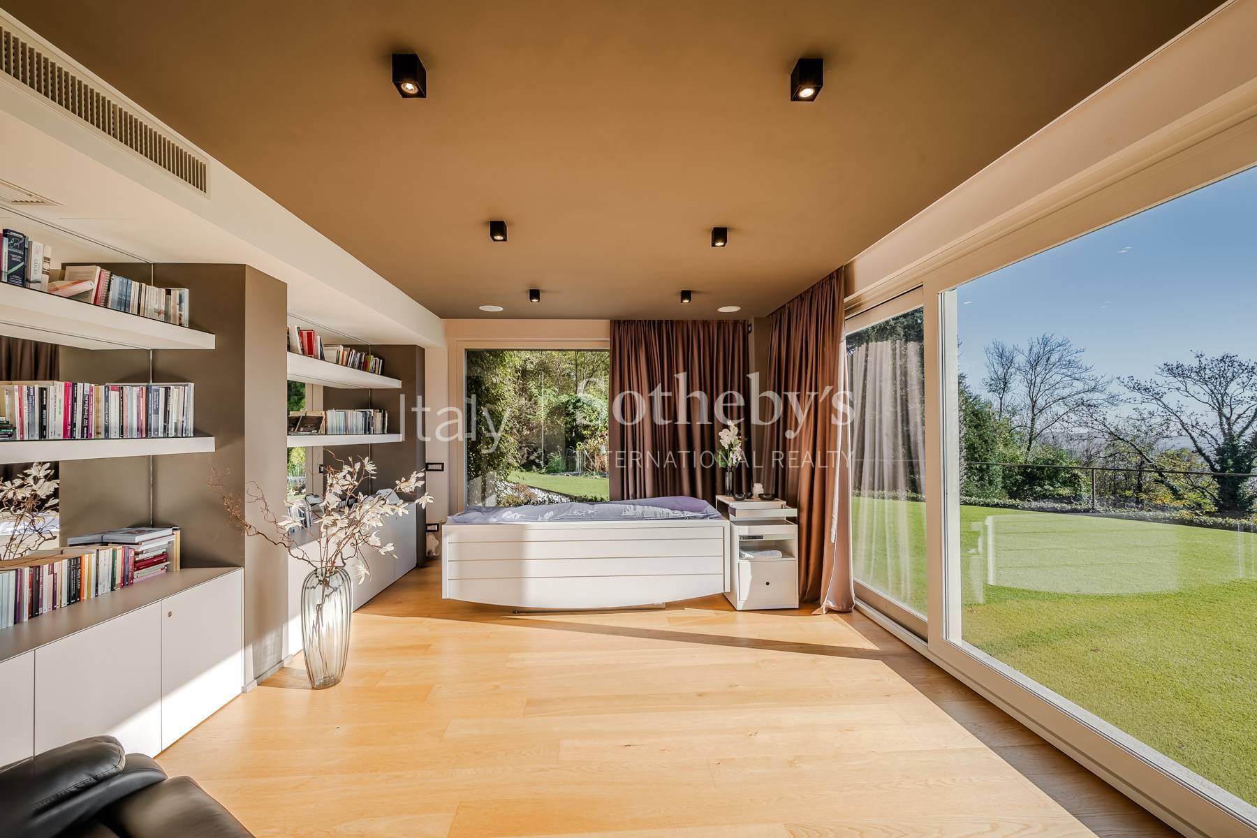  Exclusive modern villa with panoramic lake views and spa - 物件實景