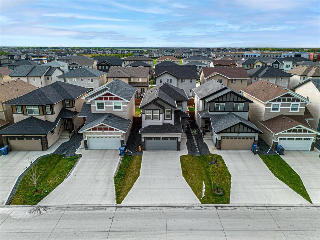 WINNIPEG, Manitoba, R2V 5C8, CA, 3 Bedrooms Bedrooms, ,2 BathroomsBathrooms,Residential,For Sale,1947801