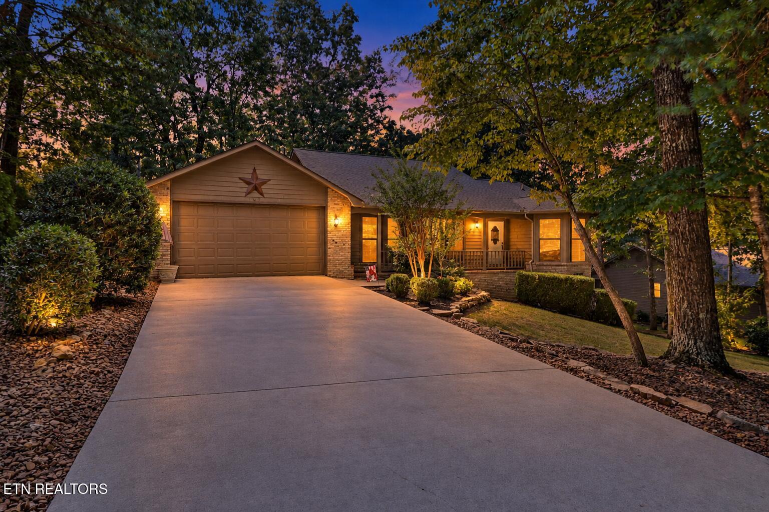 Markham Ln, Crossville, TN 38558
