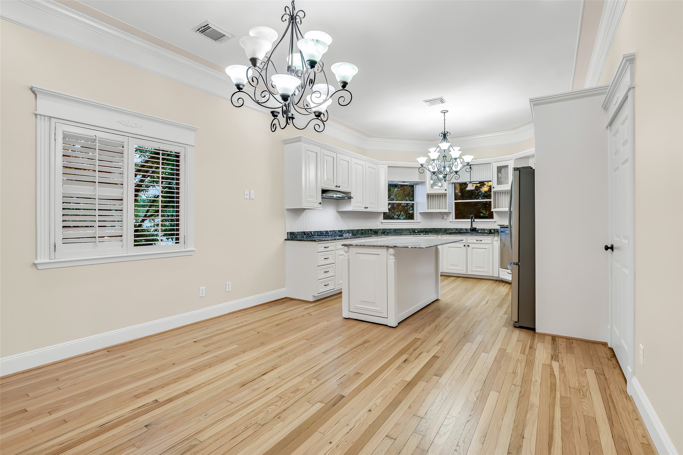  3201 White Oak Drive - 物件實景