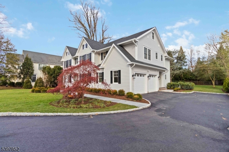 Chatham Twp., New Jersey, 07928, United States, 7 Bedrooms Bedrooms, ,8 BathroomsBathrooms,Residential,For Sale,1995947