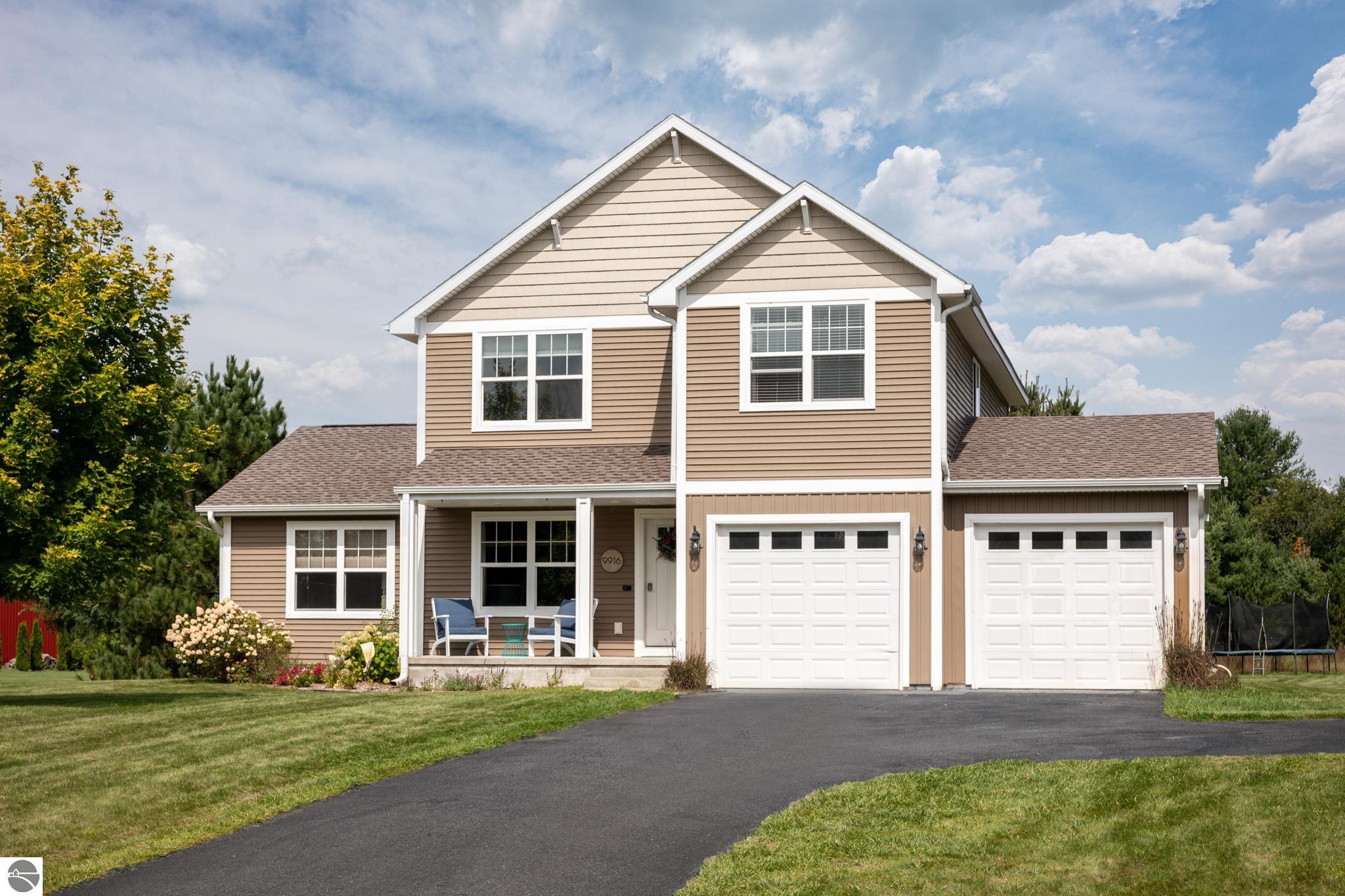 Traverse City, Michigan, 48685, United States, 5 Bedrooms Bedrooms, ,4 BathroomsBathrooms,Residential,For Sale,1933540