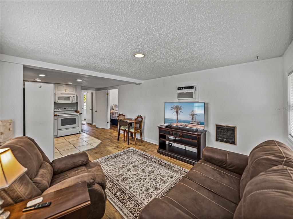 Lake Wales, Florida, 33898, United States, 3 Bedrooms Bedrooms, ,2 BathroomsBathrooms,Residential,For Sale,1950388