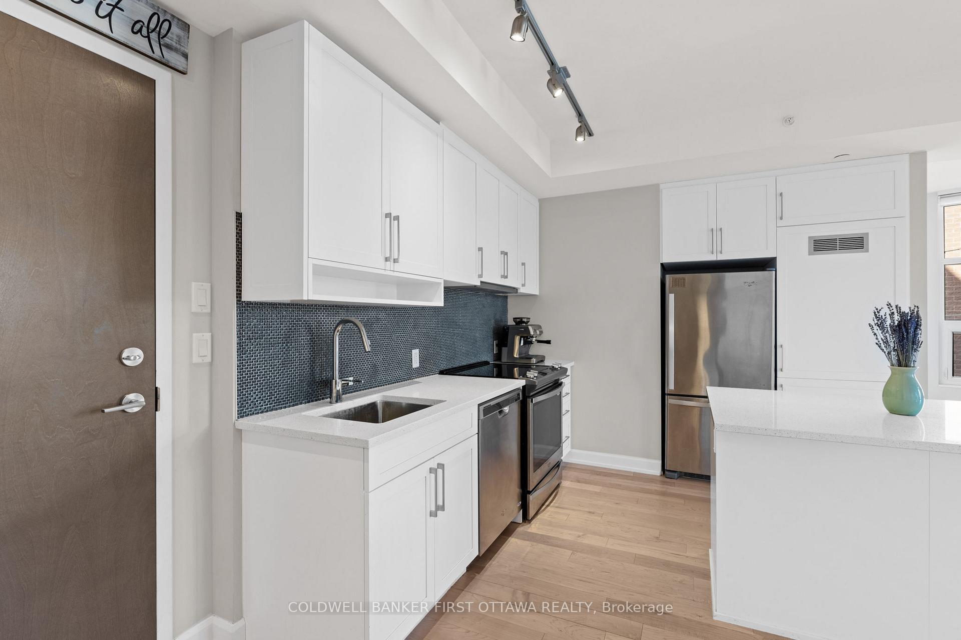 WEST CENTRE TOWN, Ontario, K1Y 4G9, CA, 2 Bedrooms Bedrooms, ,Residential,For Sale,1950292