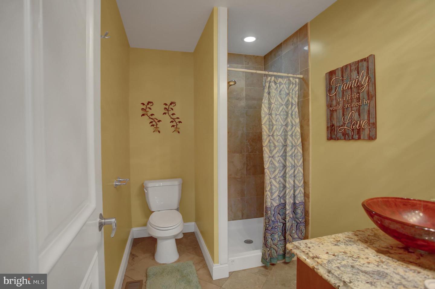 Big Pool, Maryland, 21711, United States, 5 Bedrooms Bedrooms, ,4 BathroomsBathrooms,Residential,For Sale,1897017