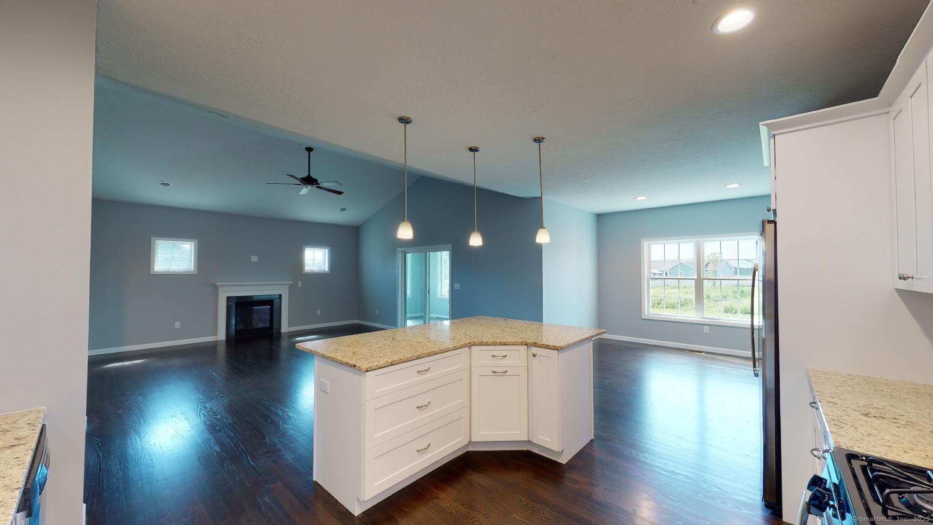 Windsor, Connecticut, 06095, United States, 3 Bedrooms Bedrooms, ,2 BathroomsBathrooms,Residential,For Sale,1939906