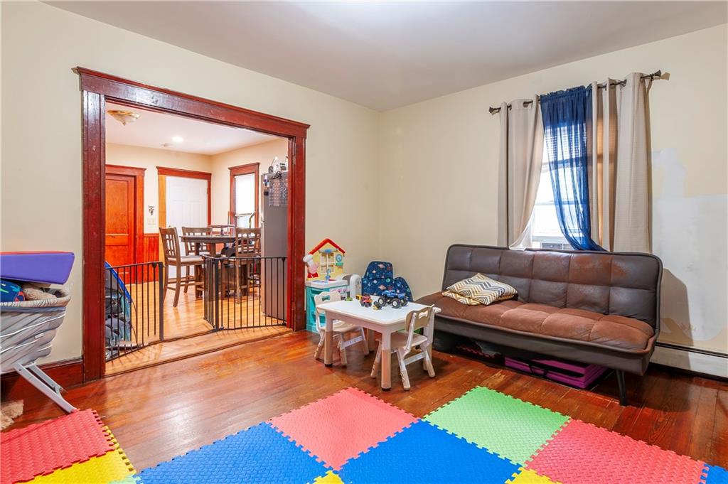 Pawtucket, Rhode Island, 02861, United States, 6 Bedrooms Bedrooms, ,2 BathroomsBathrooms,Residential,For Sale,1981045