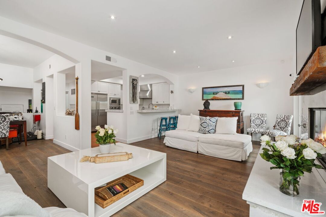 Malibu, California, 90265, United States, 3 Bedrooms Bedrooms, ,3 BathroomsBathrooms,Residential,For Sale,1807651