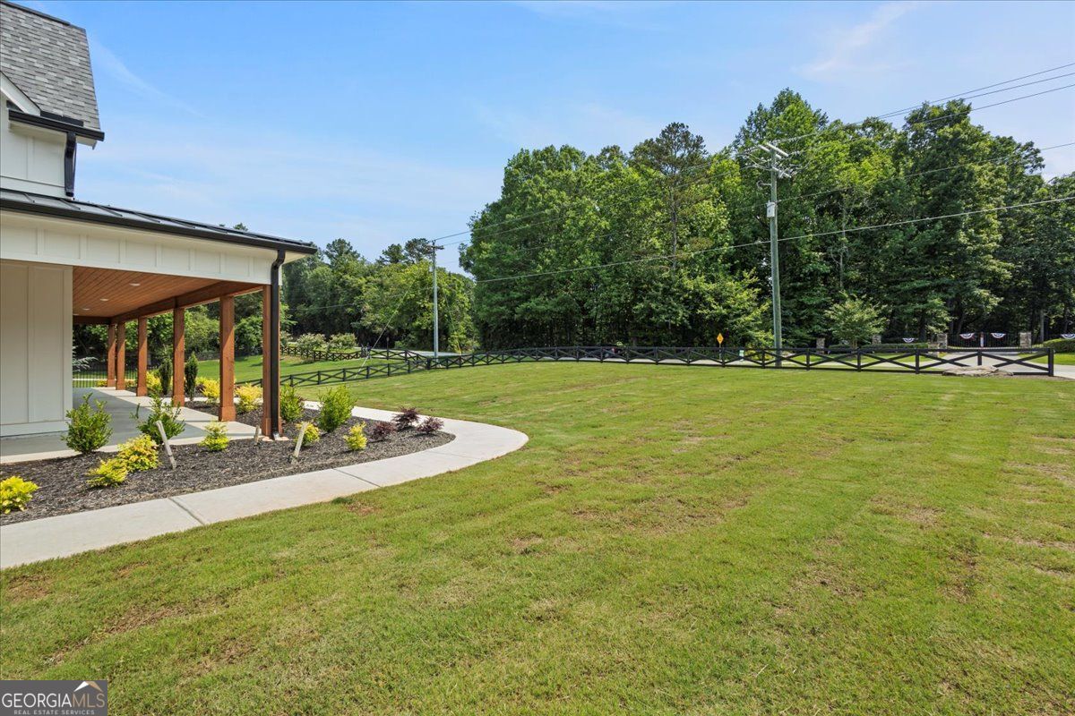 Gainesville, Georgia, 30506, United States, 5 Bedrooms Bedrooms, ,6 BathroomsBathrooms,Residential,For Sale,1908175