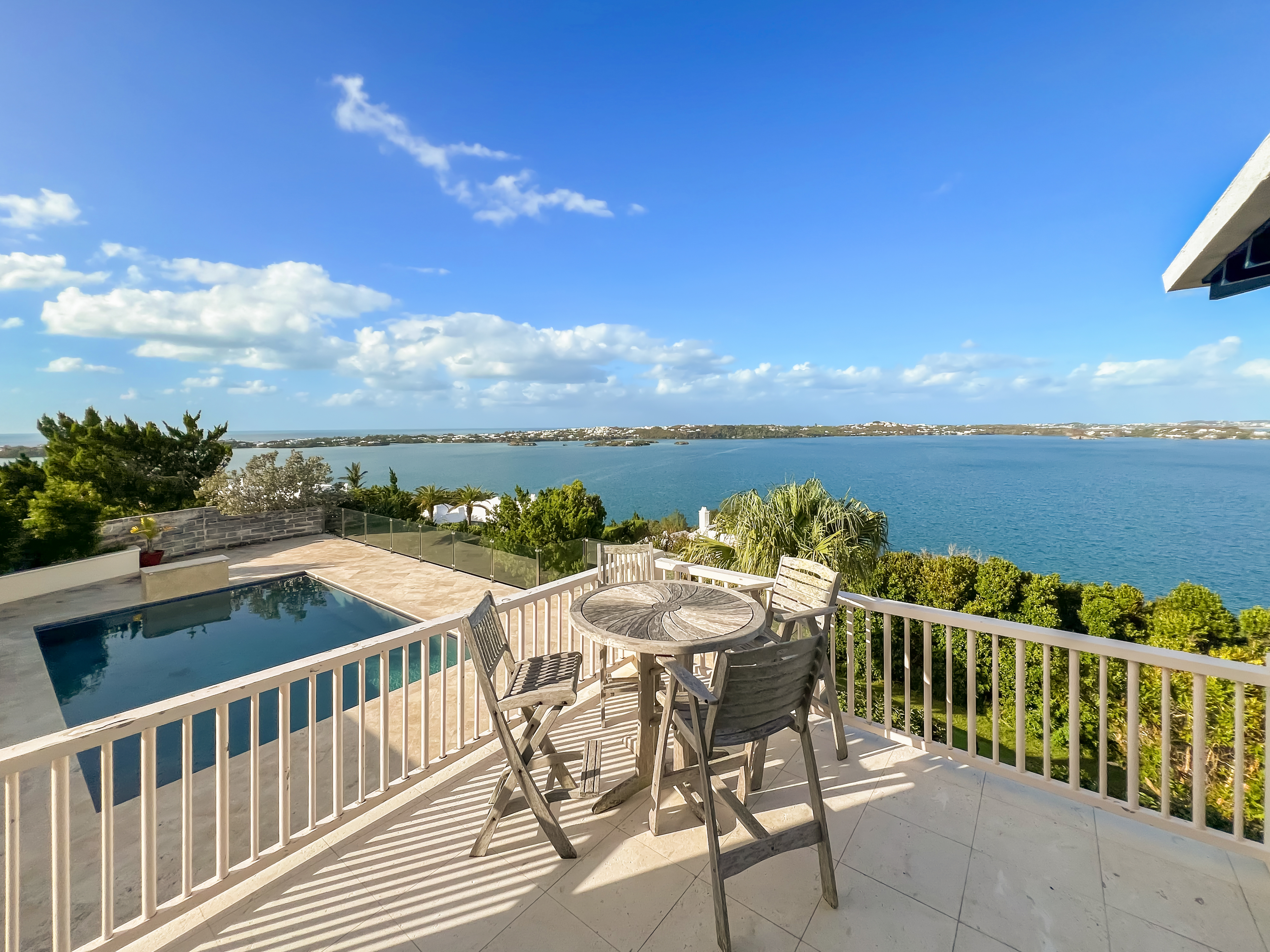 Smith's, BM, 3 Bedrooms Bedrooms, ,4 BathroomsBathrooms,Residential,For Sale,1998432