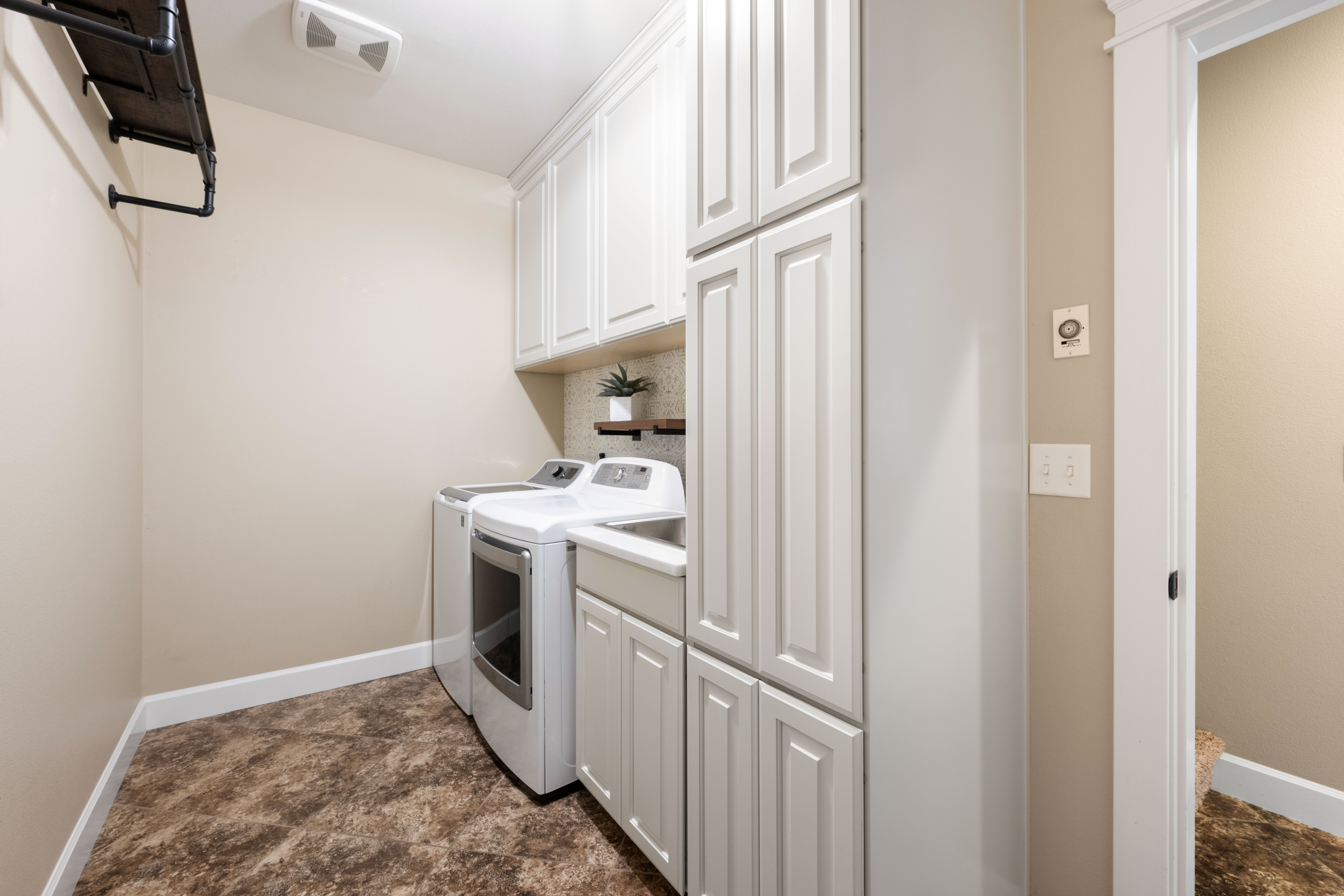  Pool, Quiet Cul-de-sac& Amazing Neighborhood - 物件實景