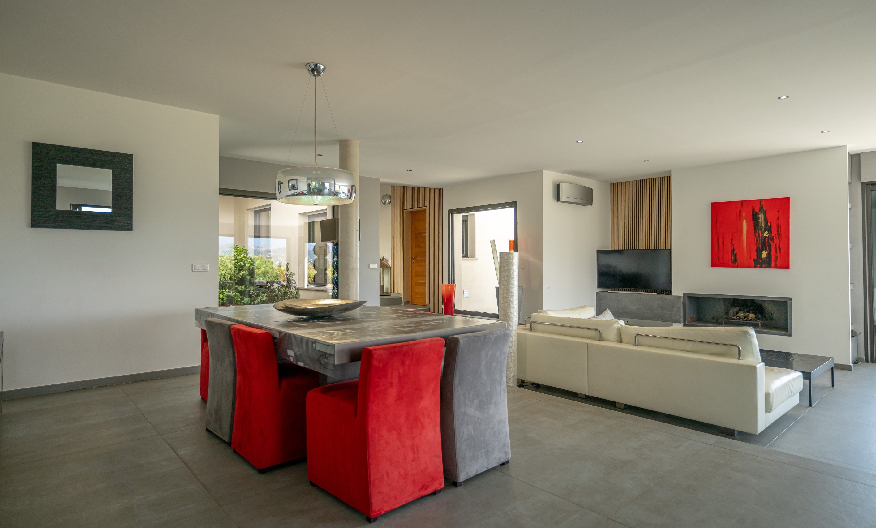  Contemporary 300 sqm villa with a mirror pool in Pinarello – 5 suites - 物件實景