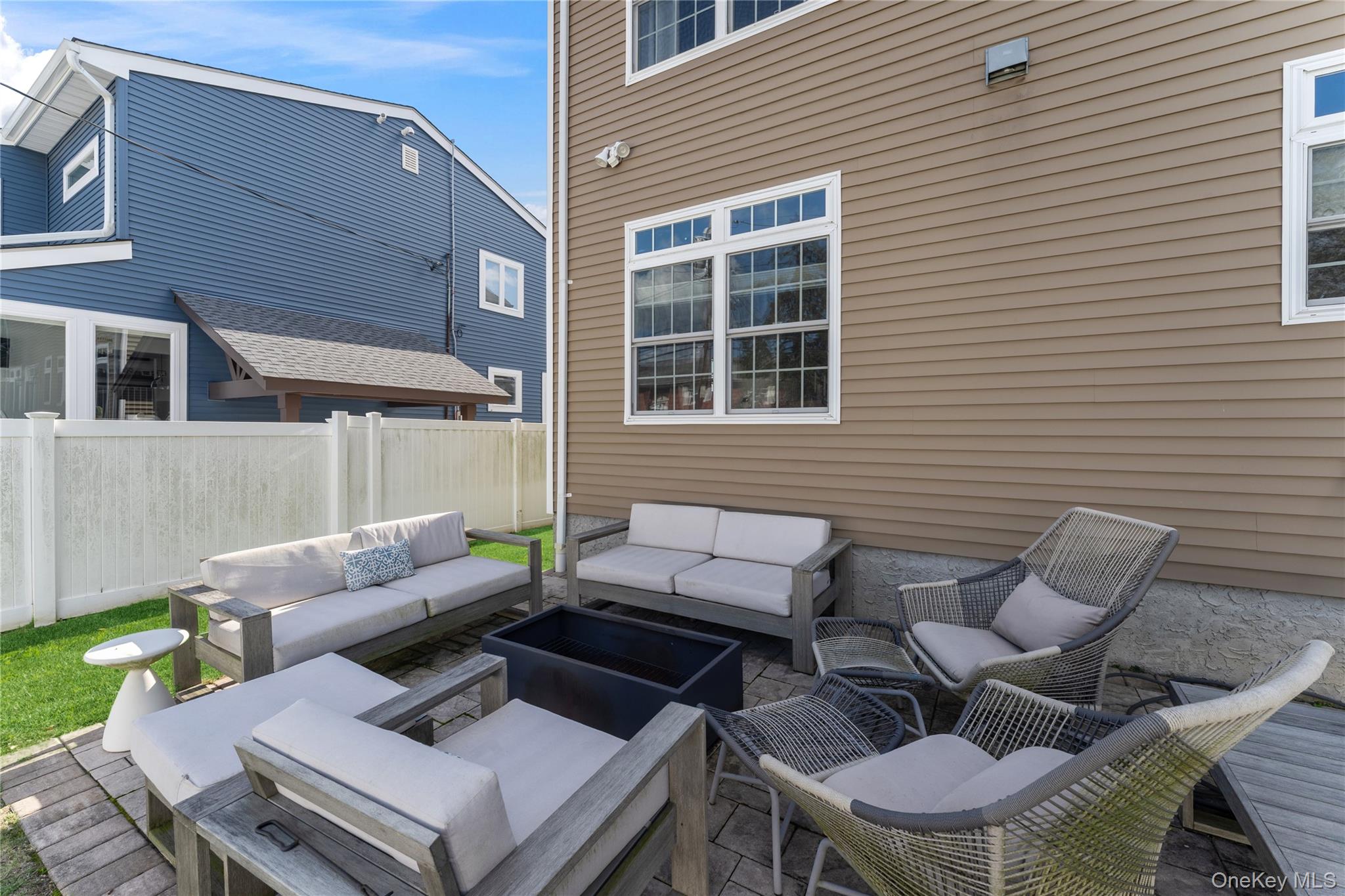 Oceanside, New York, 11572, United States, 4 Bedrooms Bedrooms, ,3 BathroomsBathrooms,Residential,For Sale,1987858