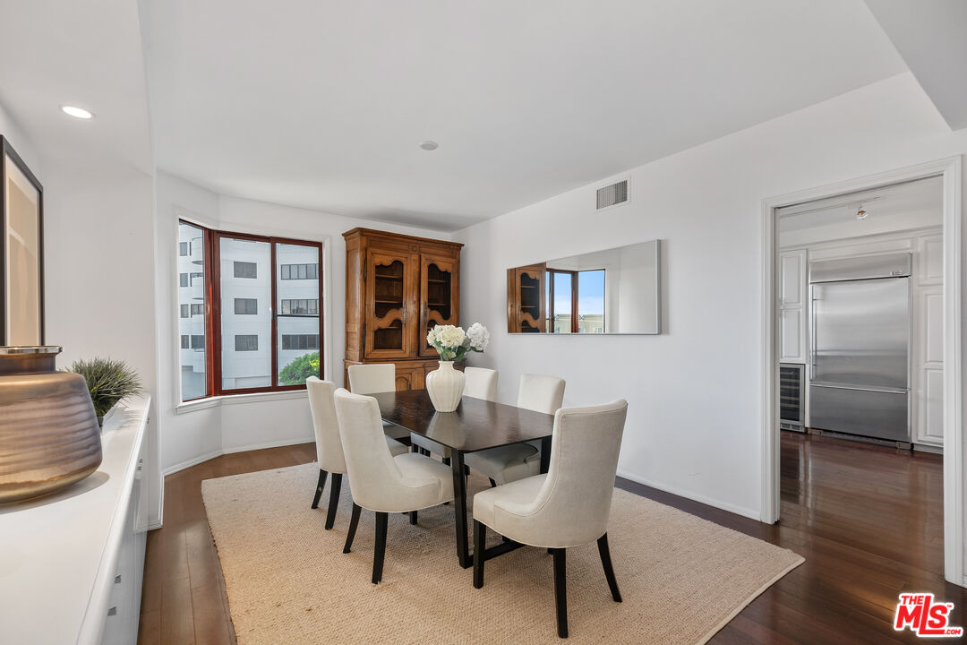 Los Angeles, California, 90024, United States, 2 Bedrooms Bedrooms, ,2 BathroomsBathrooms,Residential,For Sale,1917928