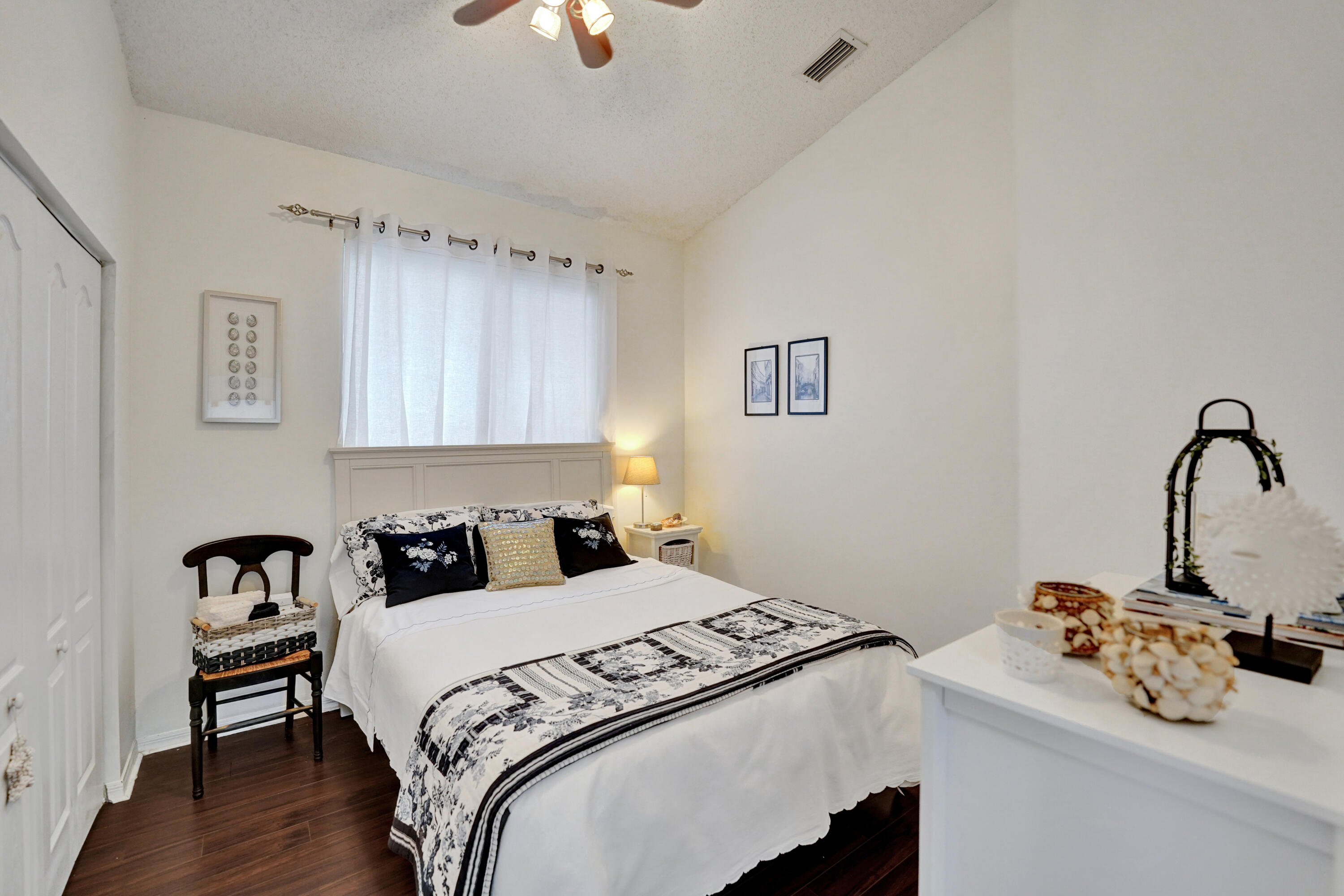 Pembroke Pines, Florida, 33332, United States, 3 Bedrooms Bedrooms, ,2 BathroomsBathrooms,Residential,For Sale,1987784