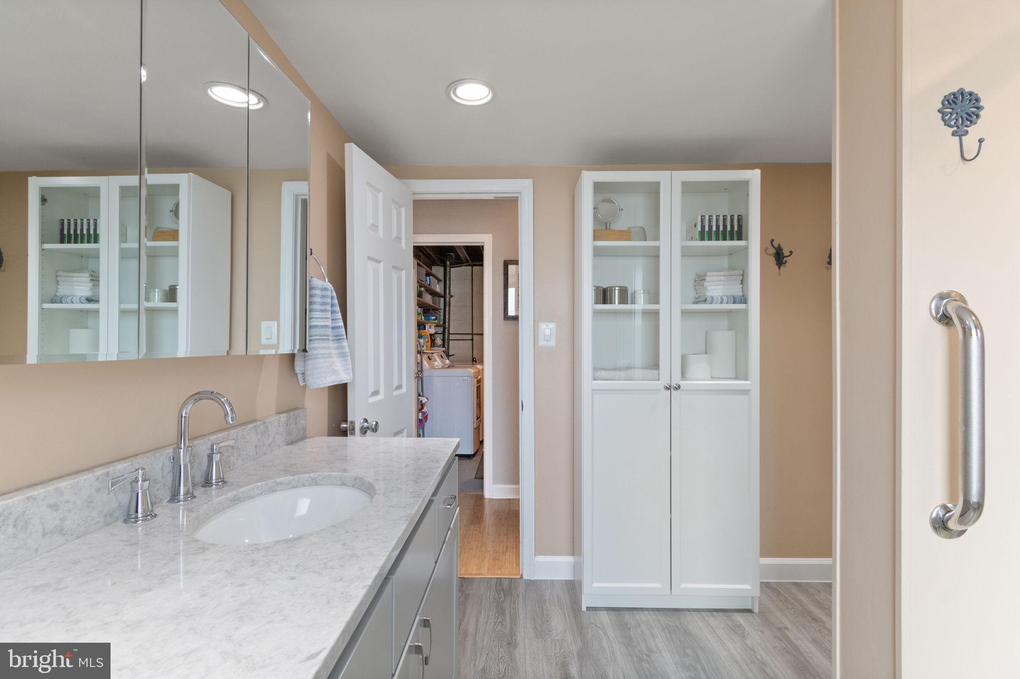 Lorton, Virginia, 22079, United States, 4 Bedrooms Bedrooms, ,3 BathroomsBathrooms,Residential,For Sale,1974671