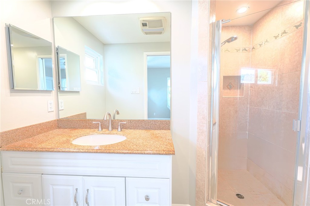 Woodland Hills, California, 91367, United States, 4 Bedrooms Bedrooms, ,3 BathroomsBathrooms,Residential,For Sale,1987508