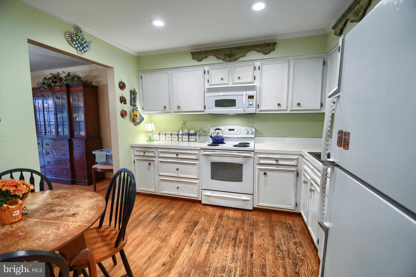 Paoli, Pennsylvania, 19301, United States, 4 Bedrooms Bedrooms, ,3 BathroomsBathrooms,Residential,For Sale,1997504