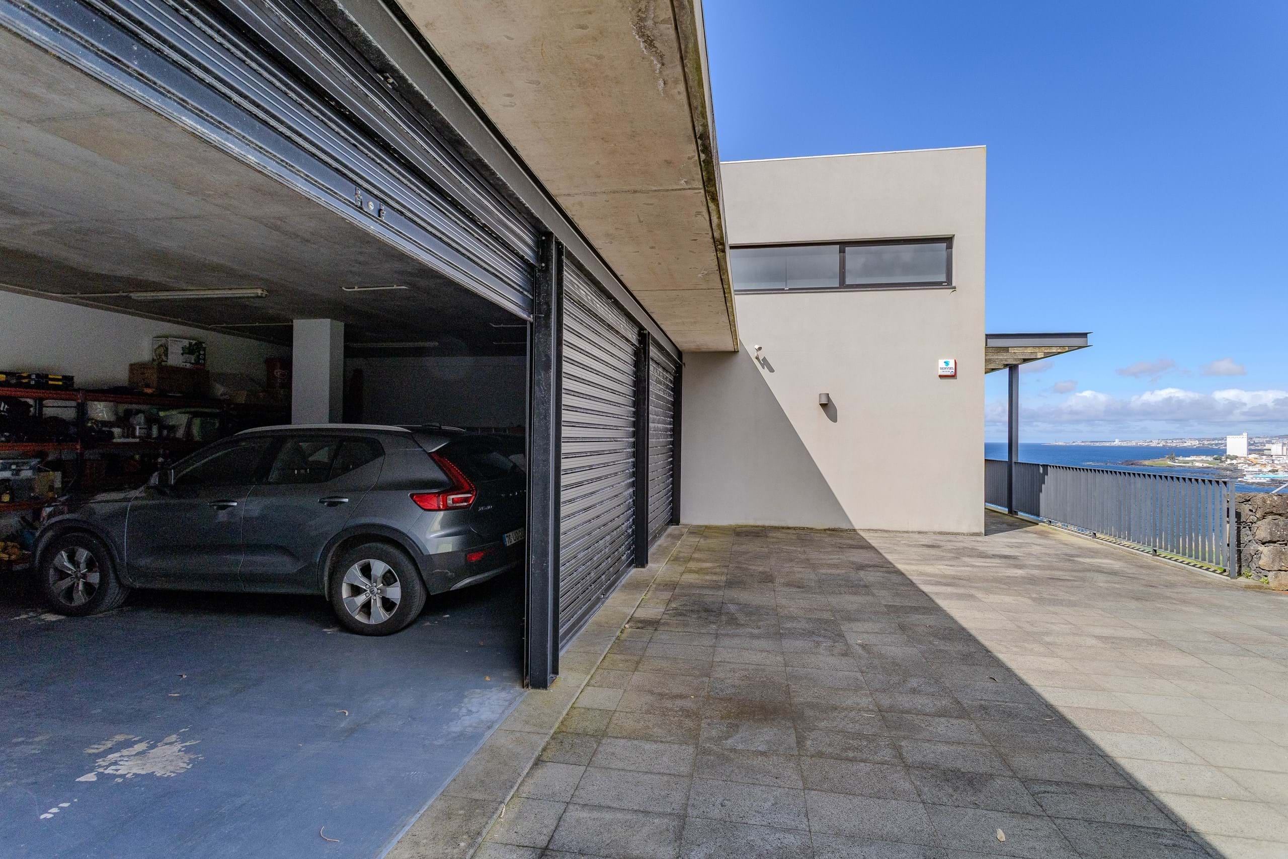 Ponta Delgada, Ilha de São Miguel, 9560-501, PT, 3 Bedrooms Bedrooms, ,4 BathroomsBathrooms,Residential,For Sale,1826448