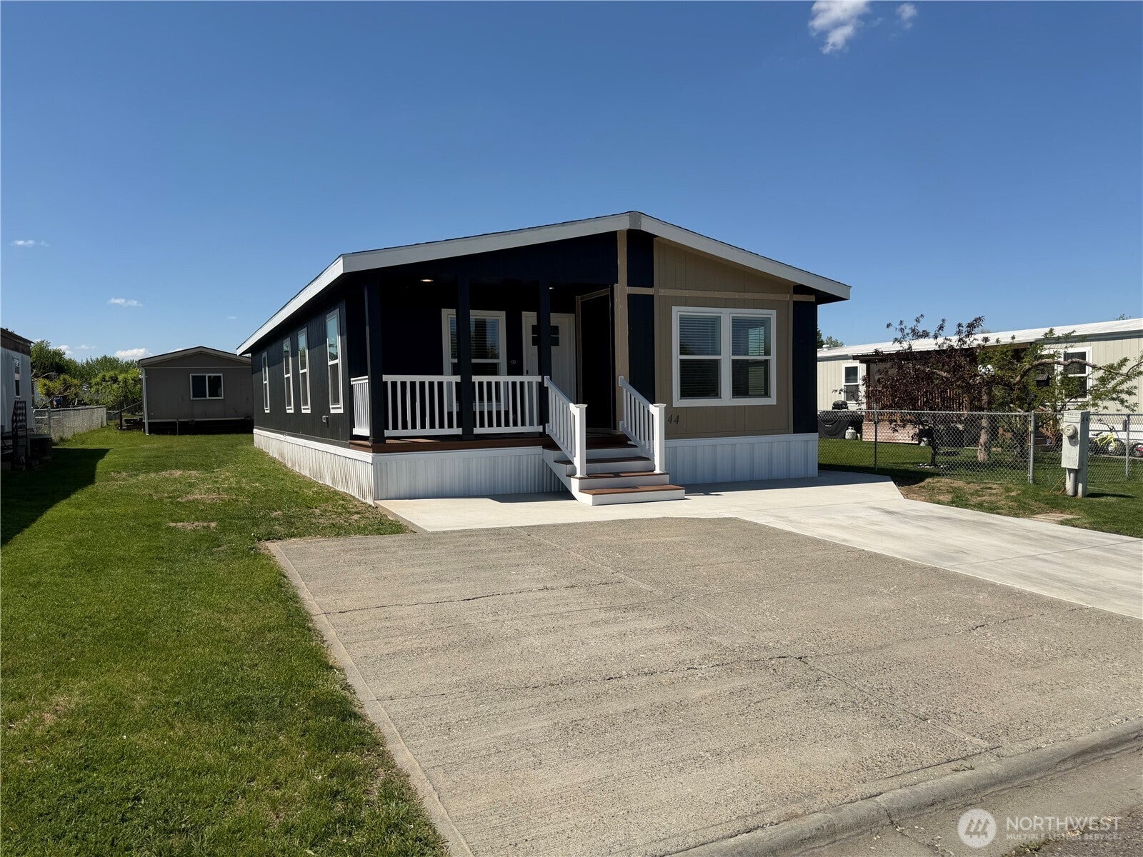 Pleasant Ave, Grandview, WA 98930