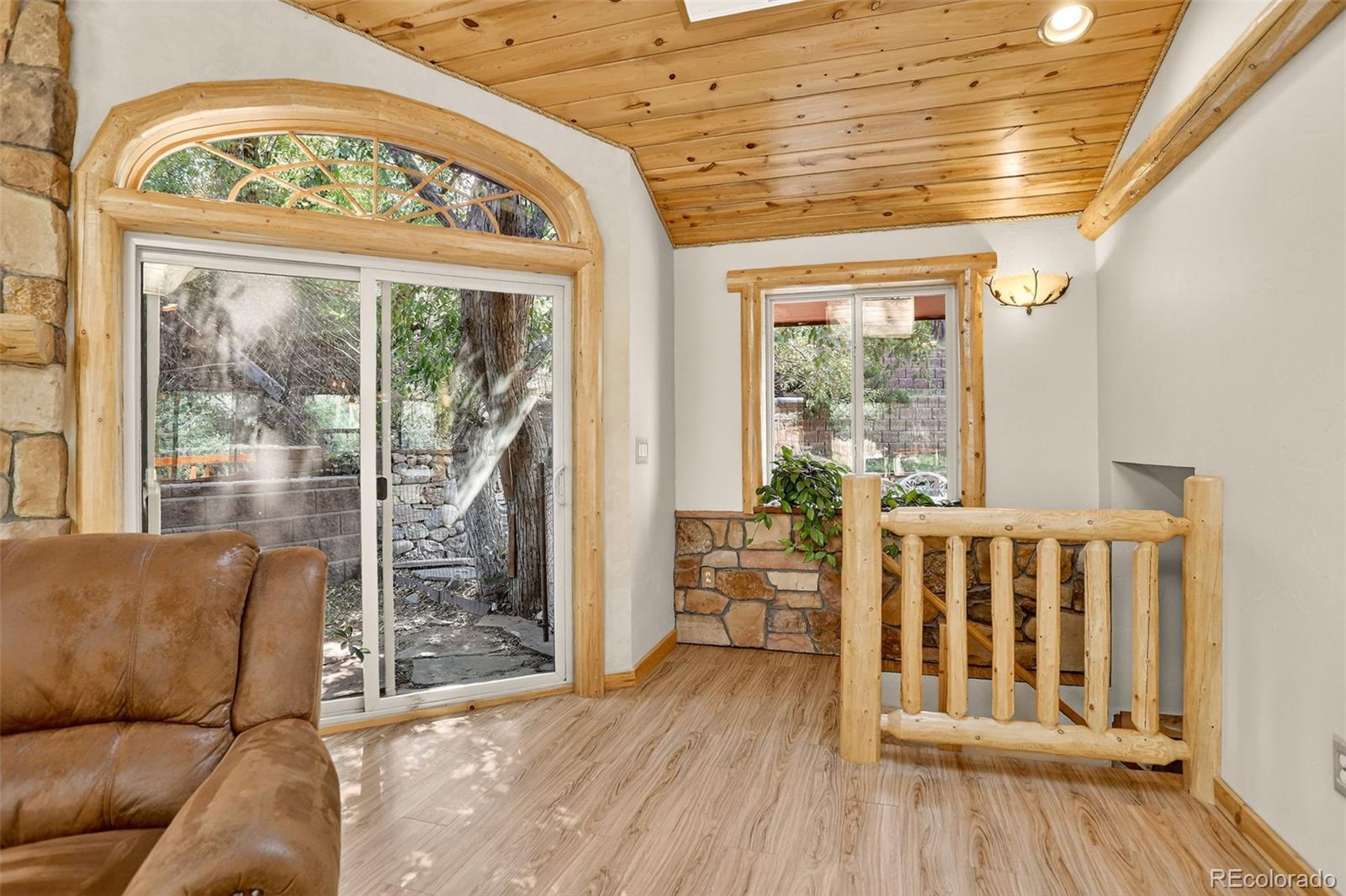 Kittredge, Colorado, 80457, United States, 3 Bedrooms Bedrooms, ,2 BathroomsBathrooms,Residential,For Sale,1940348
