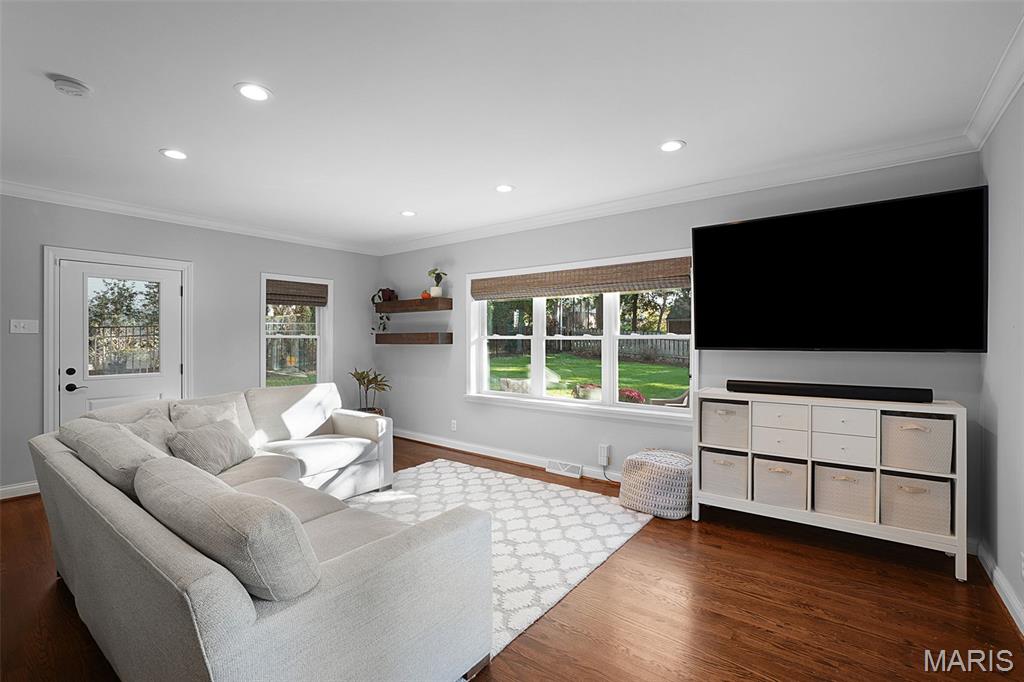 Warson Woods, Missouri, 63122, United States, 4 Bedrooms Bedrooms, ,3 BathroomsBathrooms,Residential,For Sale,1987966