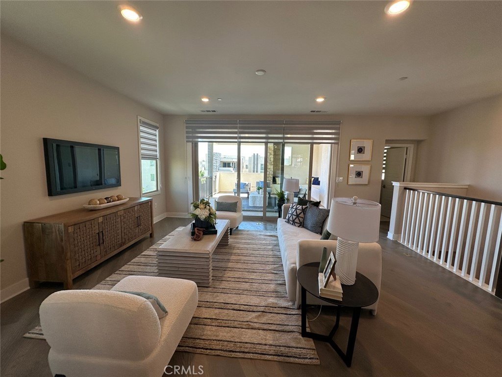 Irvine, California, 92618, United States, 3 Bedrooms Bedrooms, ,4 BathroomsBathrooms,Residential,For Sale,1987840