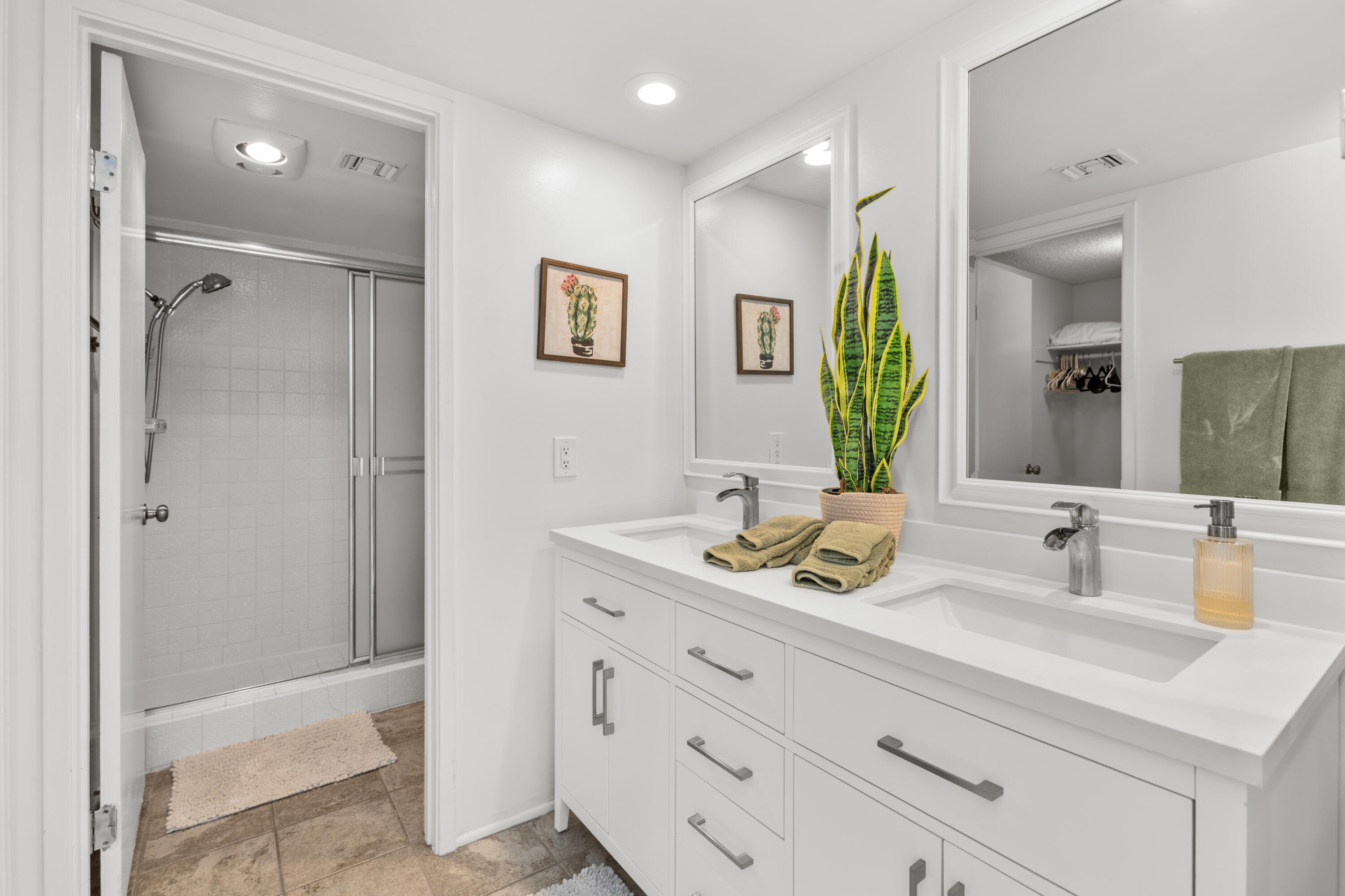 Palm Desert, California, 92260, United States, 4 Bedrooms Bedrooms, ,2 BathroomsBathrooms,Residential,For Sale,1942211