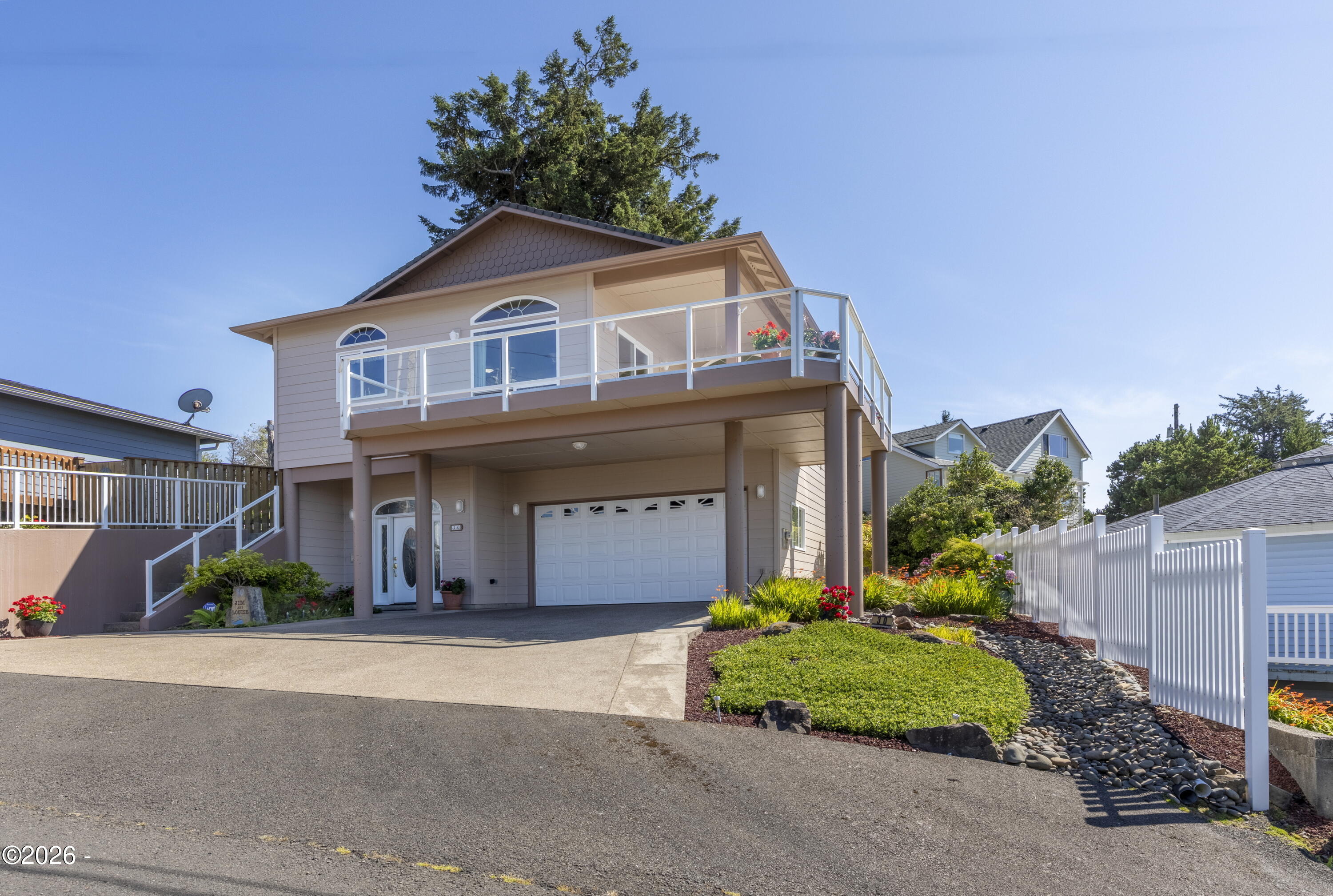 Heilberg St, Depoe Bay, OR 97341