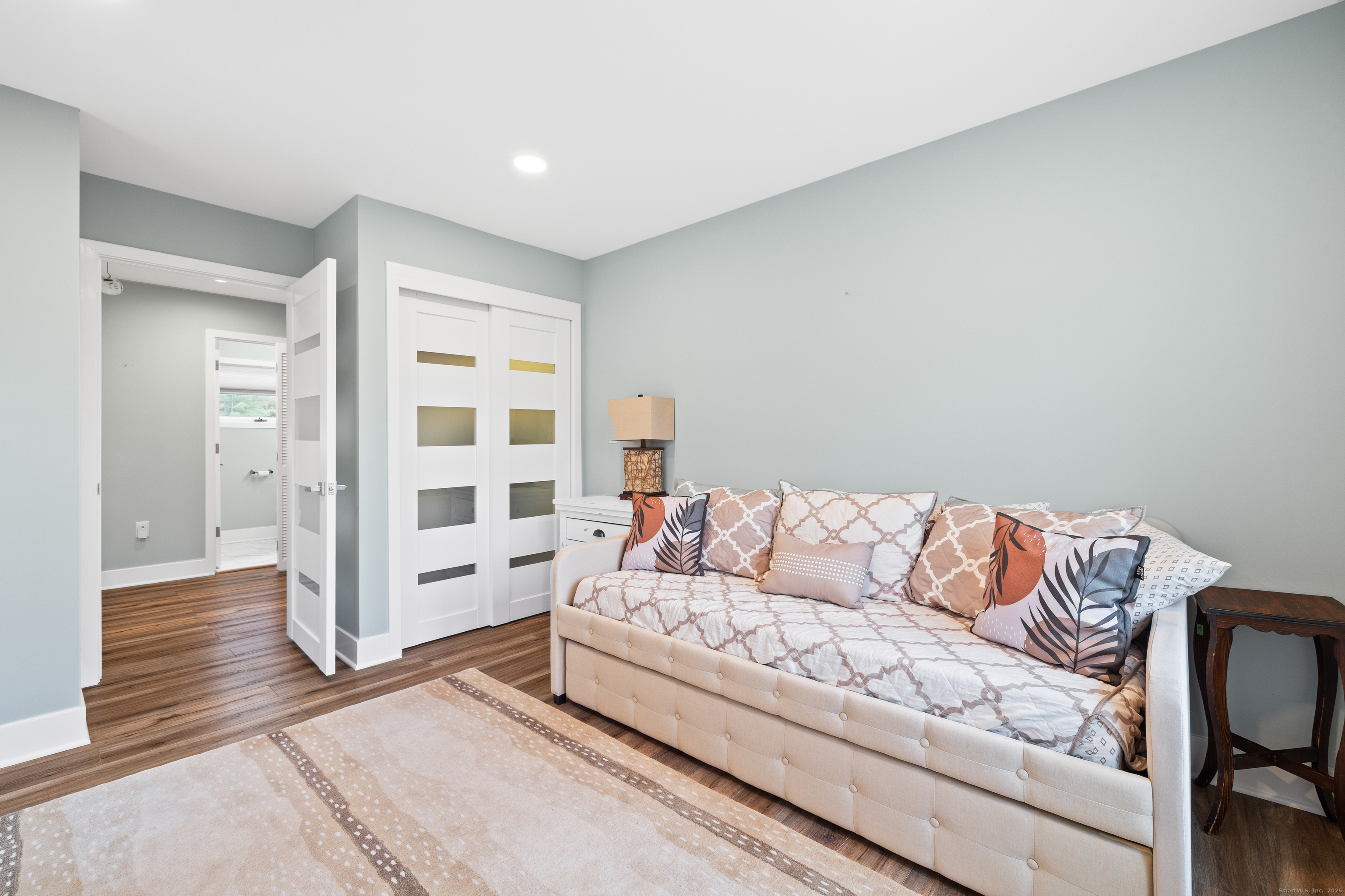 Avon, Connecticut, 06001, United States, 3 Bedrooms Bedrooms, ,4 BathroomsBathrooms,Residential,For Sale,1999811