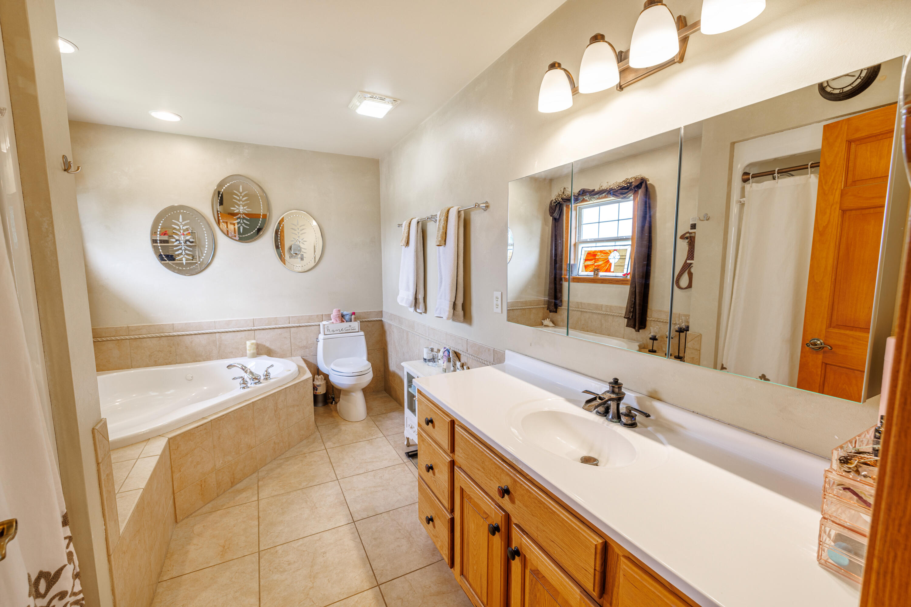 Theresa, Wisconsin, 53091, United States, 4 Bedrooms Bedrooms, ,4 BathroomsBathrooms,Residential,For Sale,1927887