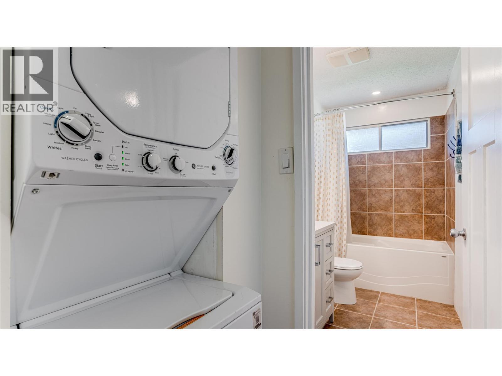 CHASE, British Columbia, V0E 1M0, CA, 5 Bedrooms Bedrooms, ,1 BathroomBathrooms,Residential,For Sale,1918383